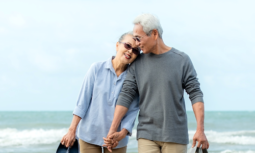illustratie man en vrouw aan zee
